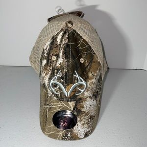 Real tree Camouflage Snapback truckers hat